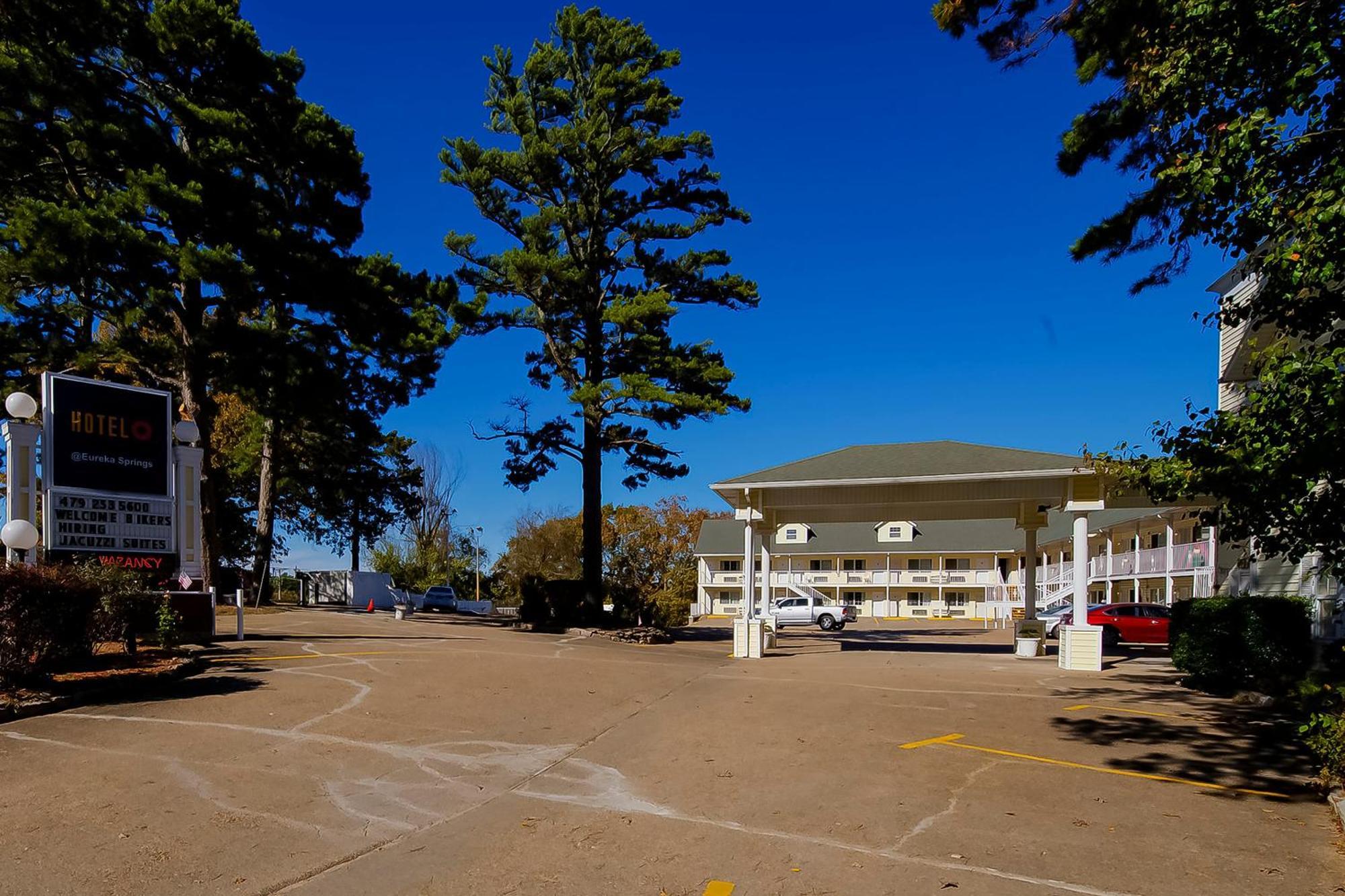 Hotel O Eureka Springs - Christ of Ozark Area Exterior foto
